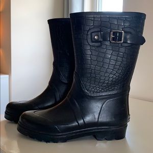 Michael Kors black crocodile print rain boots